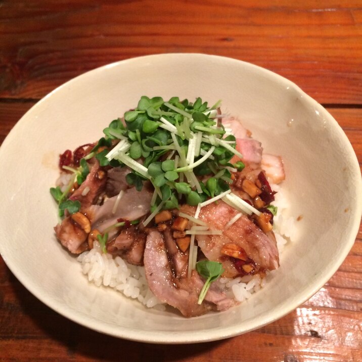 フライパンで作るローストポーク丼